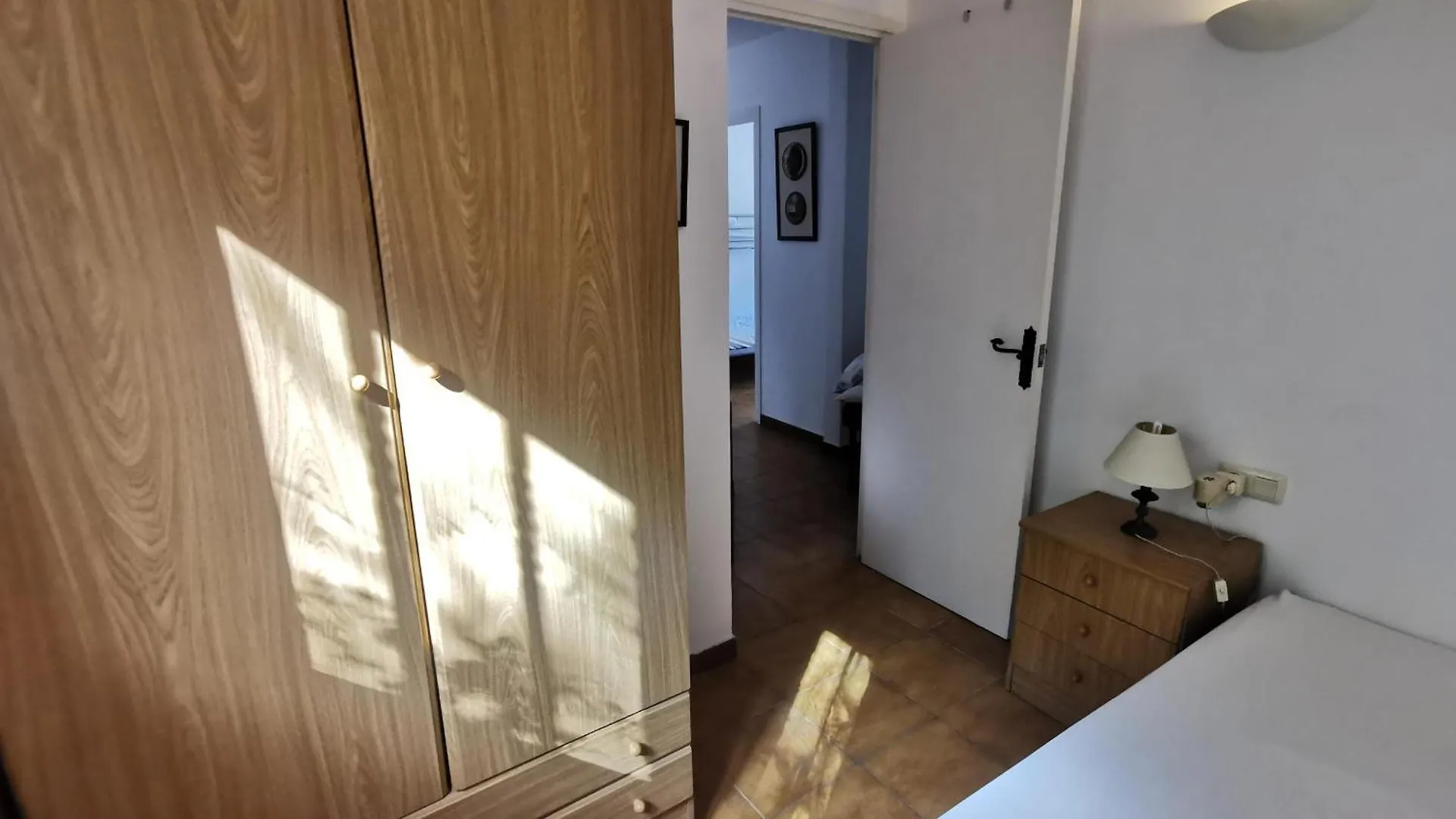 Casa Espaciosa De 10 Pers. Con Terraza, Cerca De La Playa Y Area De Entretenimiento En Llanca - Es-89-138 Holiday home