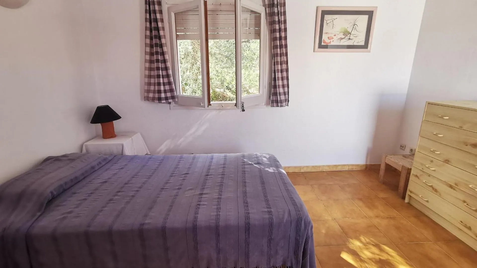 Casa Espaciosa De 10 Pers. Con Terraza, Cerca De La Playa Y Area De Entretenimiento En Llanca - Es-89-138